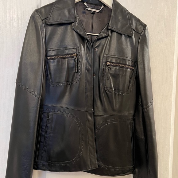 Leather Jacket designed by Sandra Angelozzi Fitted snap buttons - Picture 5 of 6